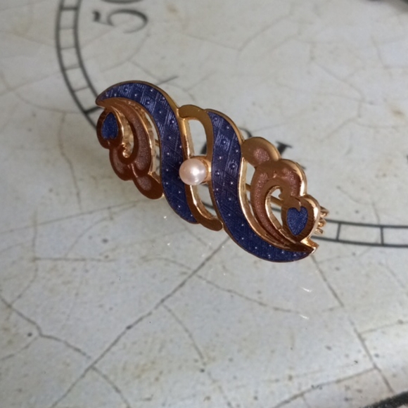 VINTAGE Brooch Gold Tone Metal Blue Swirl Cloisonné TIMELESS APPEAL - Picture 3 of 7